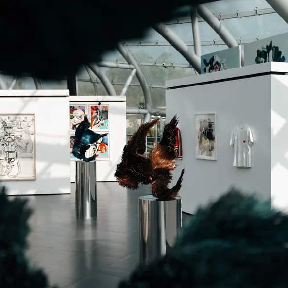 Kunstwerk der Wild @ Heart Ausstellung im Red Bull Hangar-7