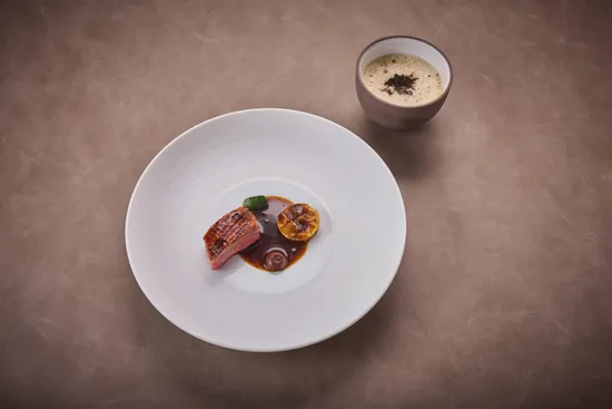 Plate with dish, Challans duck – Celery – Apple – Périgord truffle