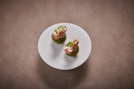 Plate with dish, Turnip – Vulcano ham – Horseradish (by Tim Mälzer)