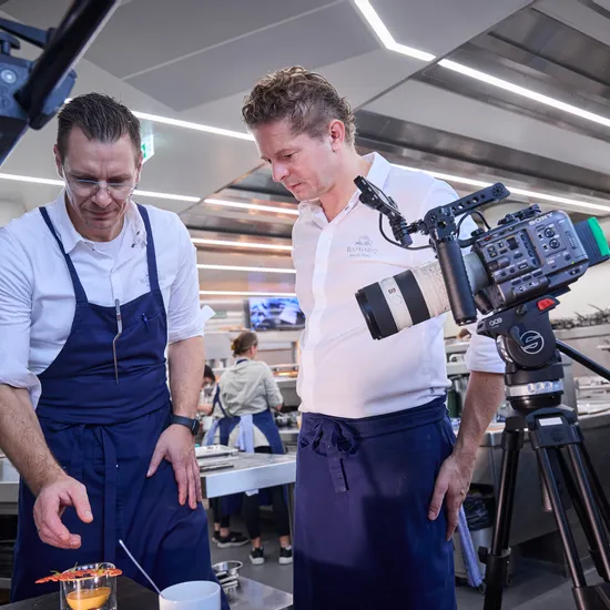 Ikarus Team in the Kitchen