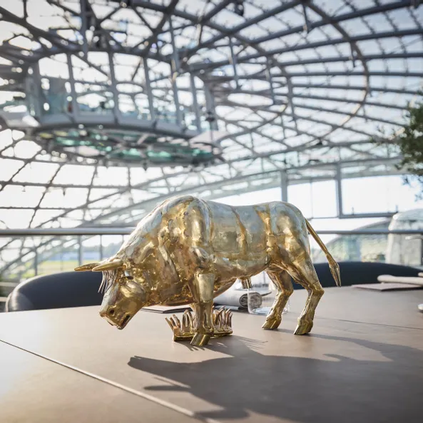 Table sculpture 