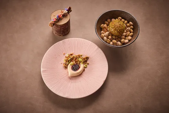 Plate with dish, Foie Gras – Cherry blossom – Pistachio