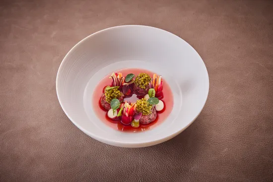 Plate with dish, Japanese wagyu, Shiso borscht, Crème fraîche, Oscietra Imperial caviar